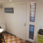 P\'Tite Maison Atypique Avec Terrasse