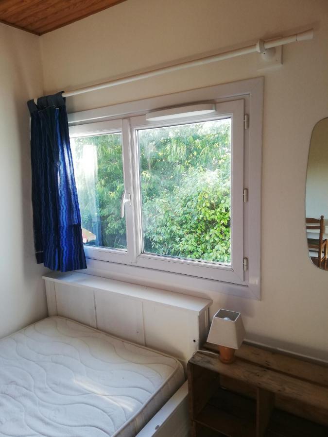 P'tite Maison Atypique Avec Terrasse Holiday home *